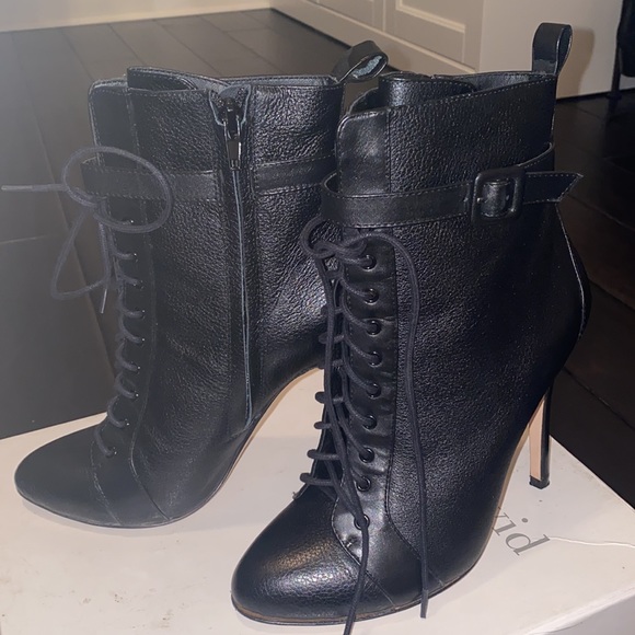 CHARLES DAVID Stiletto Leather Booties Size 6.5 - Picture 3 of 6